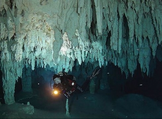 Buceo en cavernas